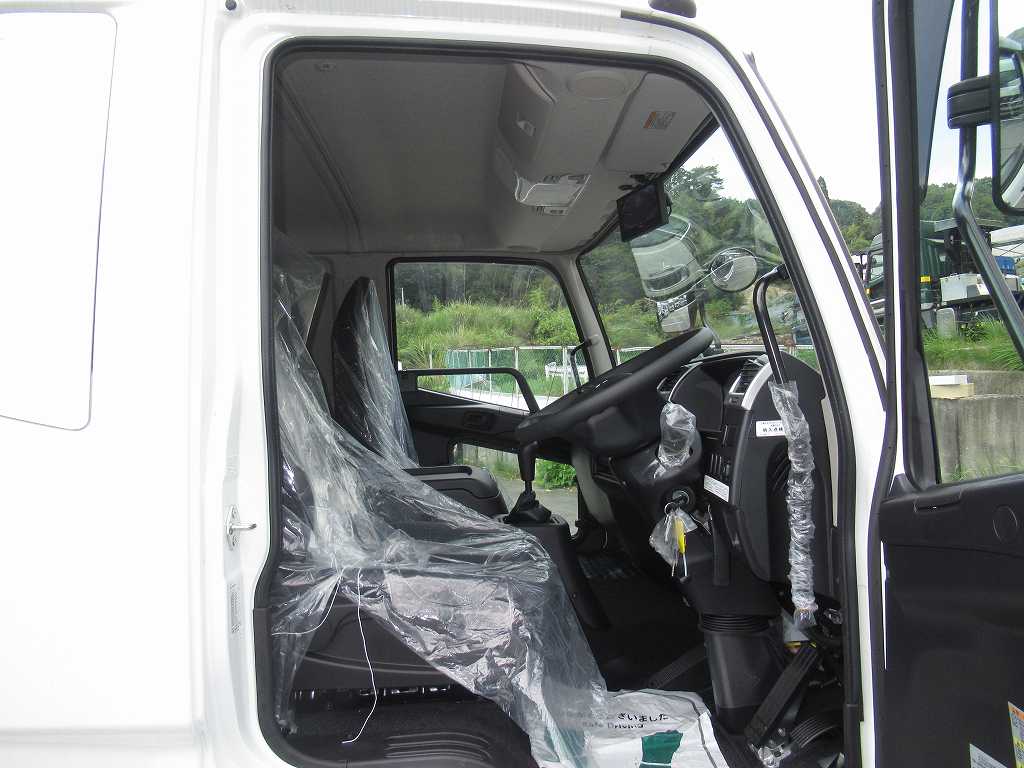 ★240PS パブコ 6200 ワイド エアサス 6速|中古トラックの販売・買取・査定のアイナビ