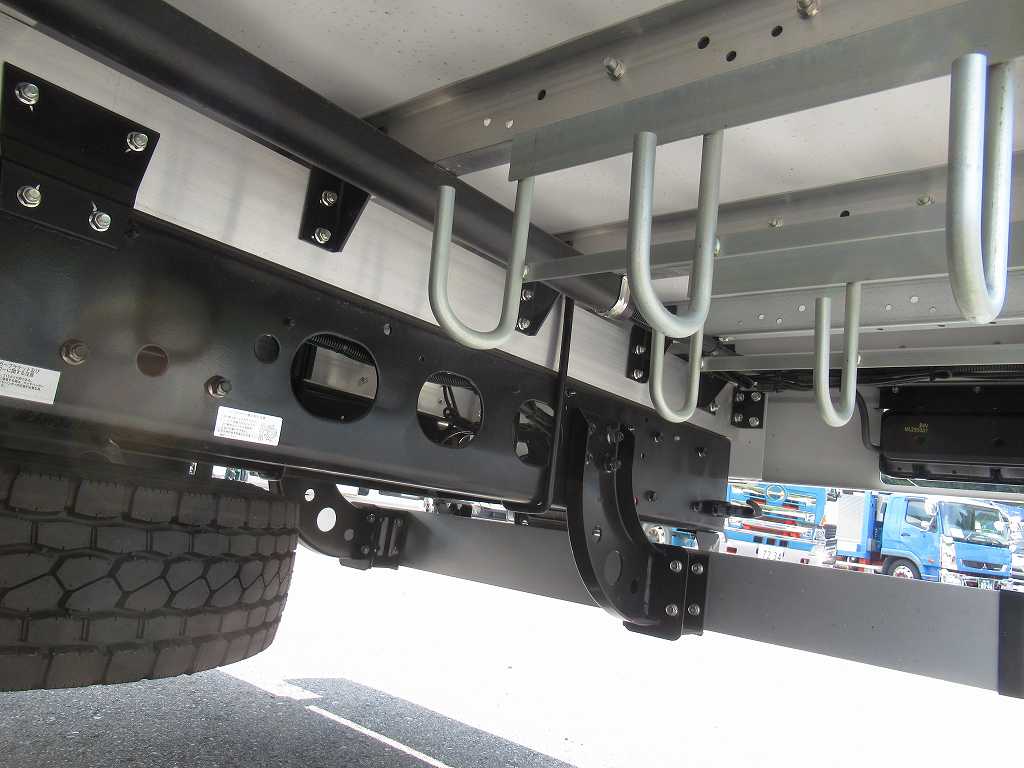 ★240PS パブコ 6200 ワイド エアサス 6速|中古トラックの販売・買取・査定のアイナビ