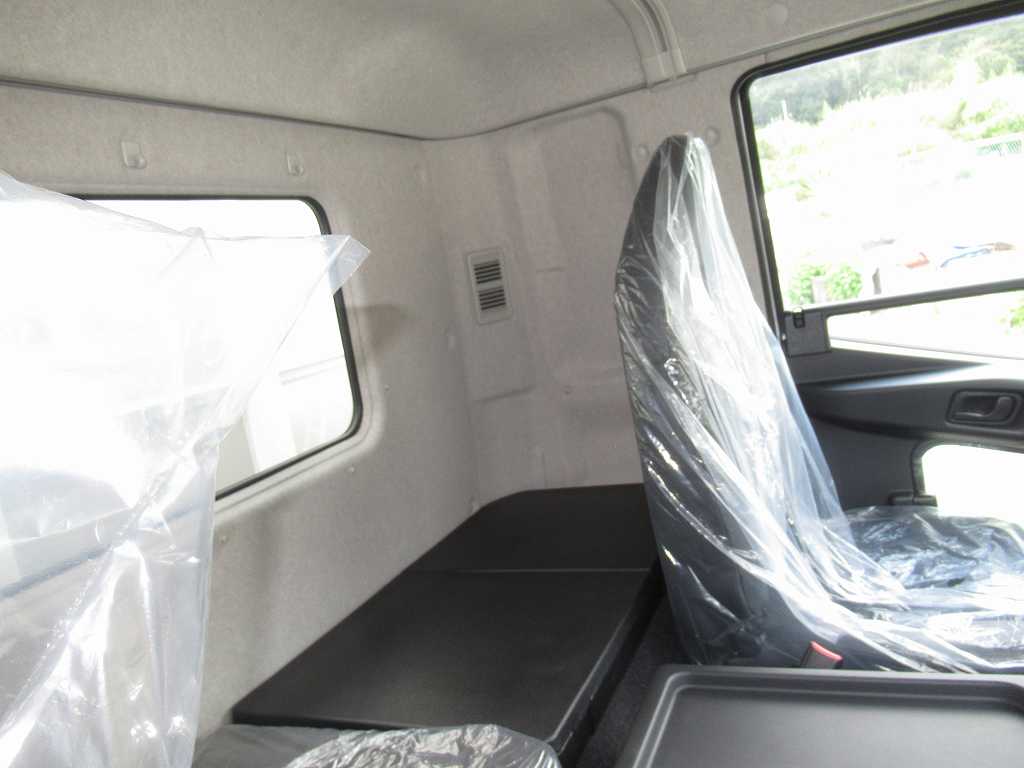 ★240PS パブコ 6200 ワイド エアサス 6速|中古トラックの販売・買取・査定のアイナビ