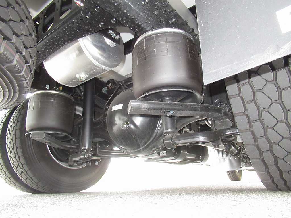 ★240PS パブコ 6200 ワイド エアサス 6速|中古トラックの販売・買取・査定のアイナビ