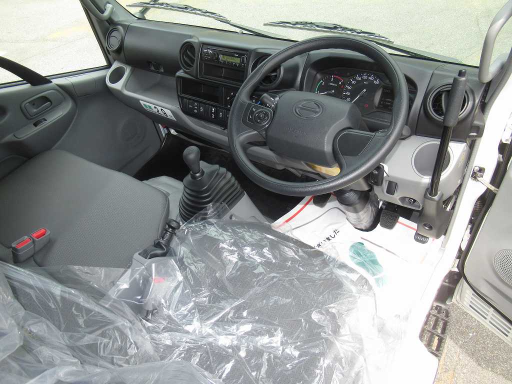 未使用車 アイチ 12.1m 高所作業車 6速 作業床荷重200㎏|中古トラックの販売・買取・査定のアイナビ