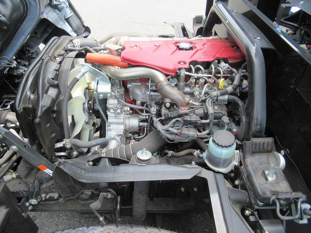 未使用車 アイチ 12.1m 高所作業車 6速 作業床荷重200㎏|中古トラックの販売・買取・査定のアイナビ