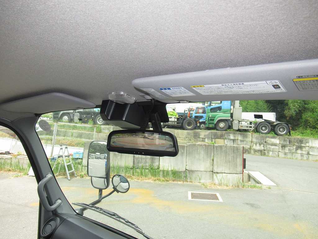 未使用車 アイチ 12.1m 高所作業車 6速 作業床荷重200㎏|中古トラックの販売・買取・査定のアイナビ