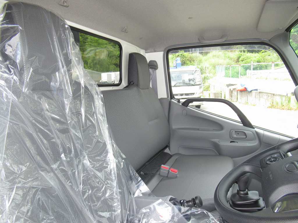 未使用車 アイチ 12.1m 高所作業車 6速 作業床荷重200㎏|中古トラックの販売・買取・査定のアイナビ