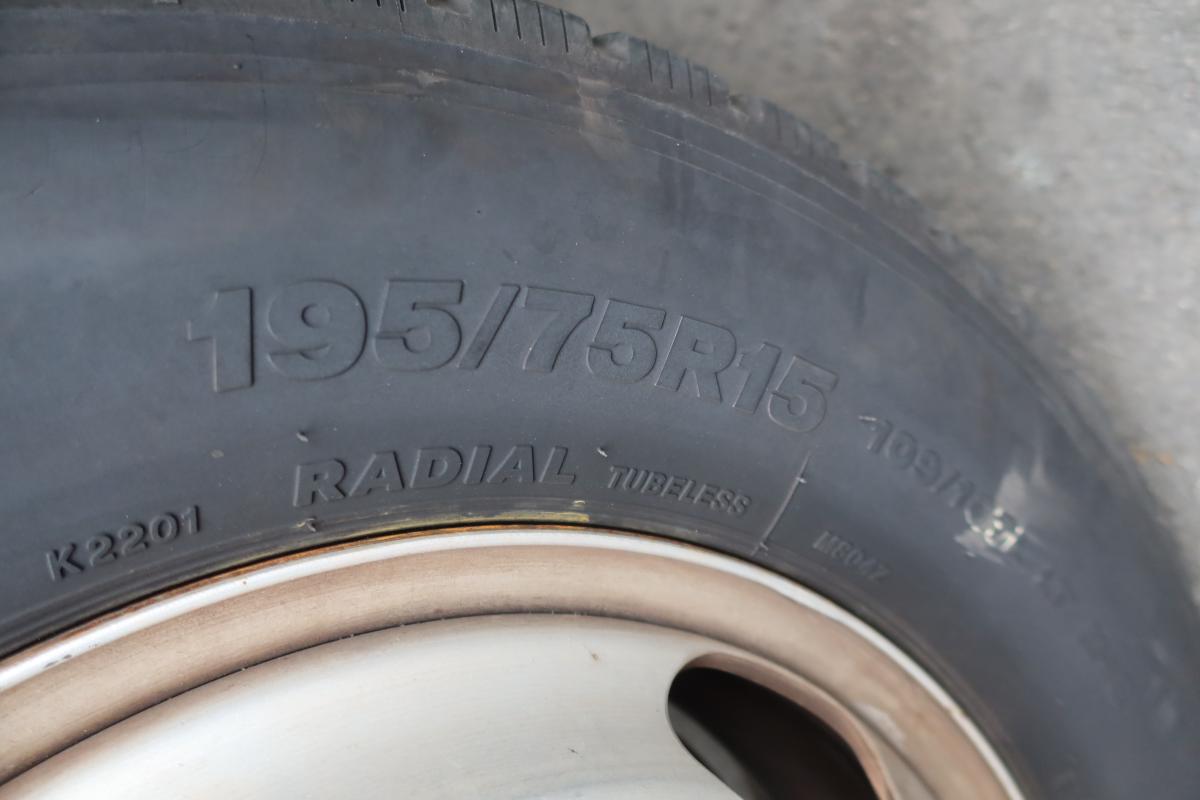 10尺平ボディー 積載2000kg4ナンバー 床鉄板張り 車検付き|中古トラックの販売・買取・査定のアイナビ