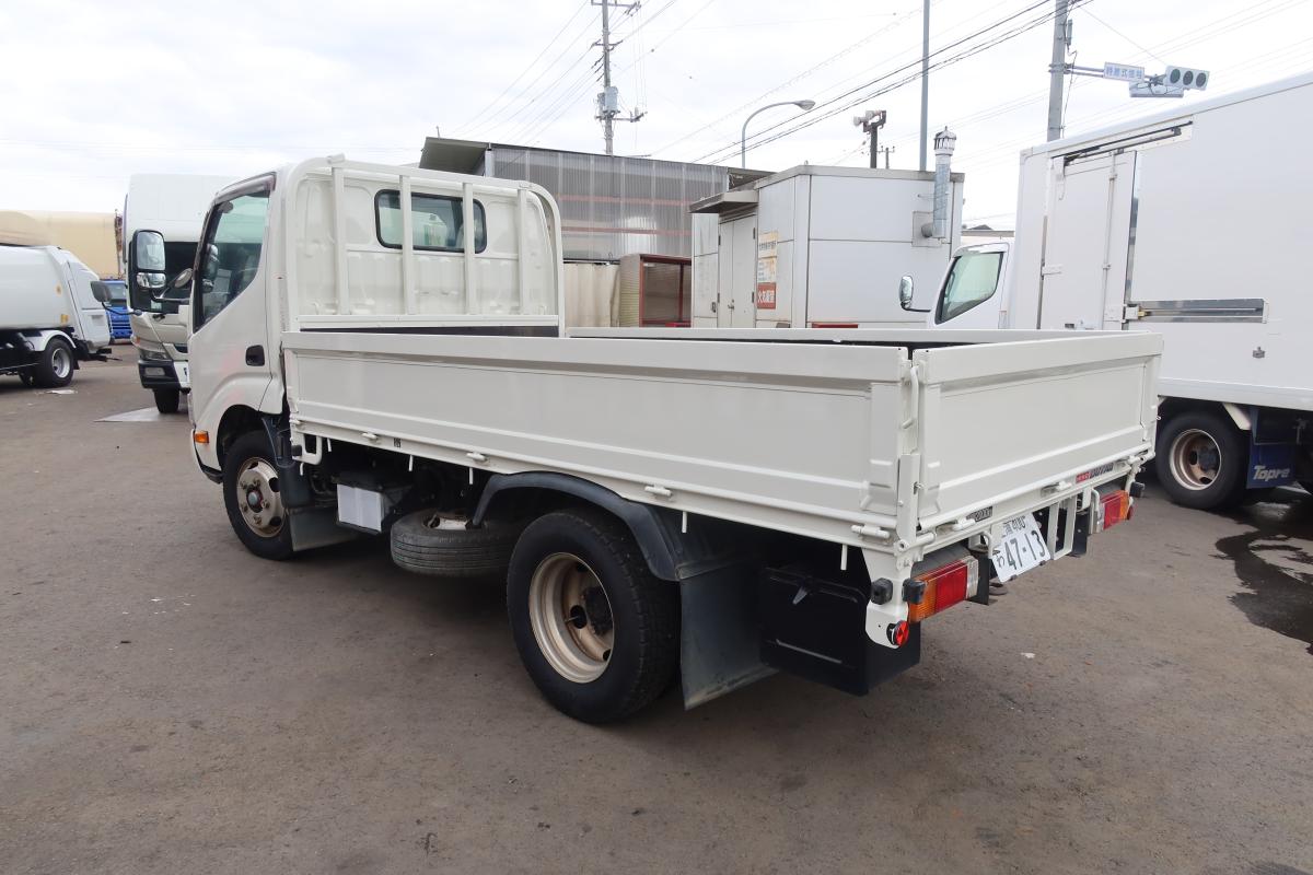 10尺平ボディー 積載2000kg4ナンバー 床鉄板張り 車検付き|中古トラックの販売・買取・査定のアイナビ