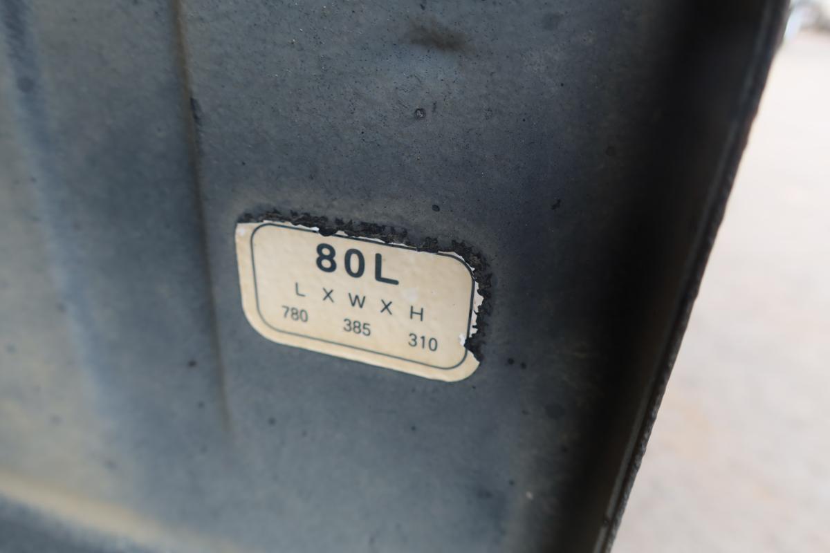 10尺平ボディー 積載2000kg4ナンバー 床鉄板張り 車検付き|中古トラックの販売・買取・査定のアイナビ