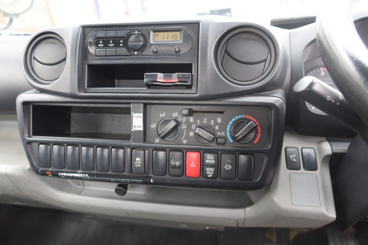 10尺平ボディー 積載2000kg4ナンバー 床鉄板張り 車検付き|中古トラックの販売・買取・査定のアイナビ