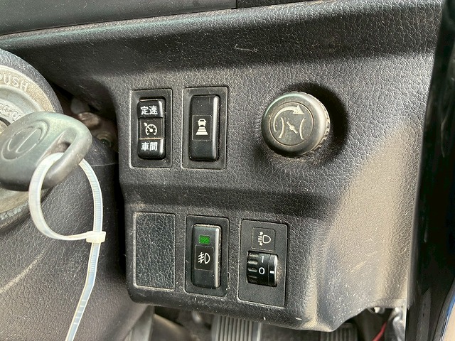 ハイルーフ後輪エアサス背高トランテックス380馬力|中古トラックの販売・買取・査定のアイナビ