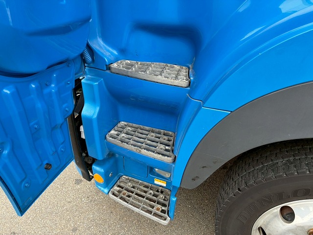 ハイルーフ後輪エアサス背高トランテックス380馬力|中古トラックの販売・買取・査定のアイナビ