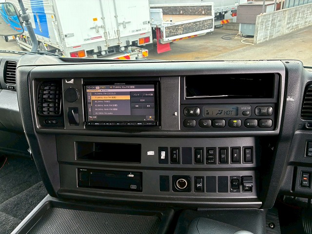 ハイルーフ後輪エアサス背高トランテックス380馬力|中古トラックの販売・買取・査定のアイナビ