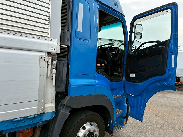 ハイルーフ後輪エアサス背高トランテックス380馬力|中古トラックの販売・買取・査定のアイナビ