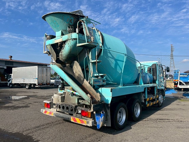 車検付!★増トン車★11トン積載★6×4!3軸2デフ★KYB製8.9立米|中古トラックの販売・買取・査定のアイナビ