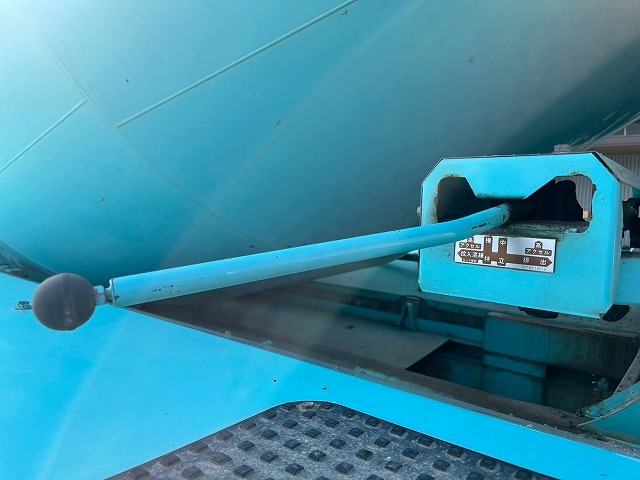 車検付!★増トン車★11トン積載★6×4!3軸2デフ★KYB製8.9立米|中古トラックの販売・買取・査定のアイナビ