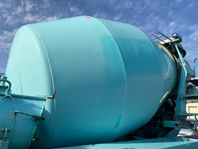 車検付!★増トン車★11トン積載★6×4!3軸2デフ★KYB製8.9立米|中古トラックの販売・買取・査定のアイナビ