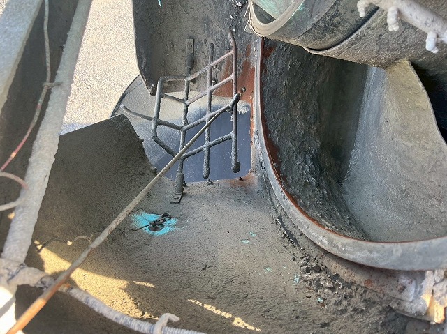 車検付!★増トン車★11トン積載★6×4!3軸2デフ★KYB製8.9立米|中古トラックの販売・買取・査定のアイナビ