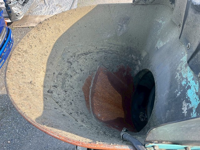 車検付!★増トン車★11トン積載★6×4!3軸2デフ★KYB製8.9立米|中古トラックの販売・買取・査定のアイナビ