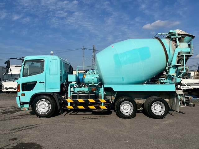 車検付!★増トン車★11トン積載★6×4!3軸2デフ★KYB製8.9立米|中古トラックの販売・買取・査定のアイナビ