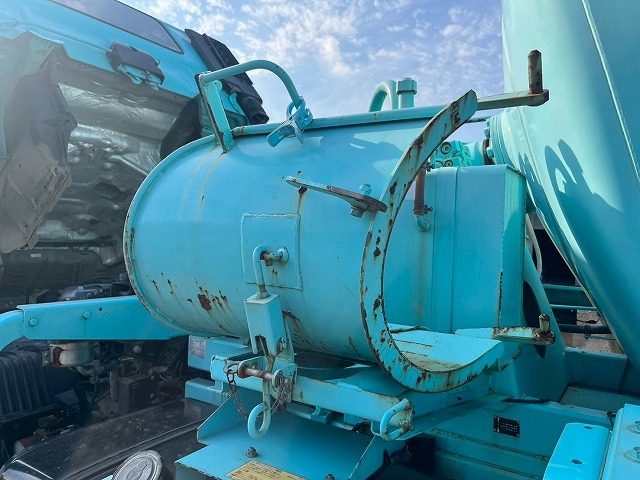 車検付!★増トン車★11トン積載★6×4!3軸2デフ★KYB製8.9立米|中古トラックの販売・買取・査定のアイナビ