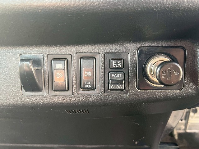 車検付!★増トン車★11トン積載★6×4!3軸2デフ★KYB製8.9立米|中古トラックの販売・買取・査定のアイナビ