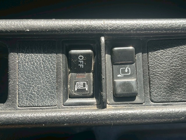 車検付!★増トン車★11トン積載★6×4!3軸2デフ★KYB製8.9立米|中古トラックの販売・買取・査定のアイナビ