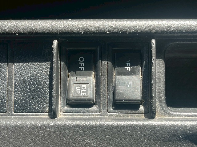 車検付!★増トン車★11トン積載★6×4!3軸2デフ★KYB製8.9立米|中古トラックの販売・買取・査定のアイナビ