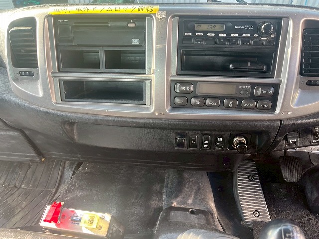 車検付!★増トン車★11トン積載★6×4!3軸2デフ★KYB製8.9立米|中古トラックの販売・買取・査定のアイナビ