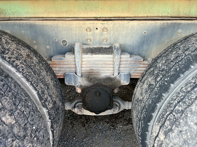 車検付!★増トン車★11トン積載★6×4!3軸2デフ★KYB製8.9立米|中古トラックの販売・買取・査定のアイナビ