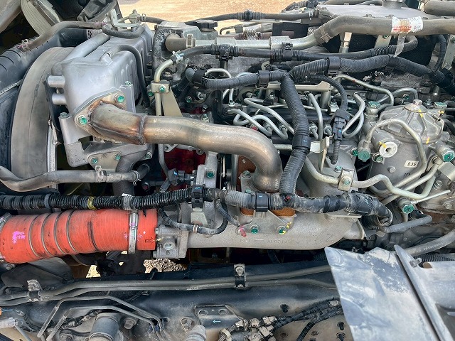 車検付!★増トン車★11トン積載★6×4!3軸2デフ★KYB製8.9立米|中古トラックの販売・買取・査定のアイナビ