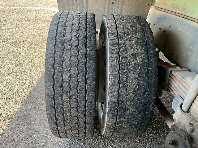 車検付!★増トン車★11トン積載★6×4!3軸2デフ★KYB製8.9立米|中古トラックの販売・買取・査定のアイナビ