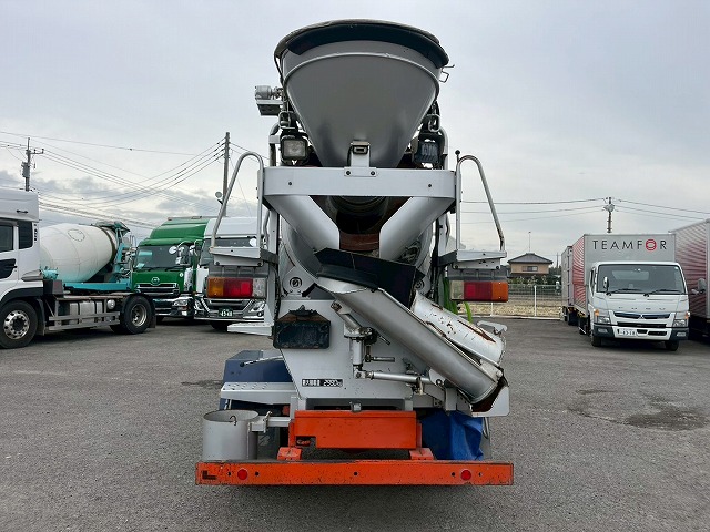 車検付★2.99トン積載★KYB製・2.5立米★電動ホッパー★生コン車|中古トラックの販売・買取・査定のアイナビ