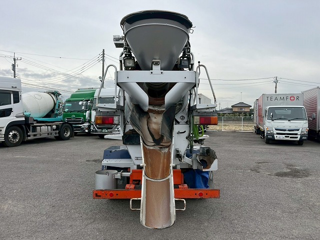 車検付★2.99トン積載★KYB製・2.5立米★電動ホッパー★生コン車|中古トラックの販売・買取・査定のアイナビ