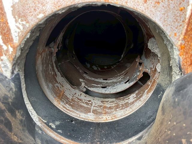 車検付★2.99トン積載★KYB製・2.5立米★電動ホッパー★生コン車|中古トラックの販売・買取・査定のアイナビ