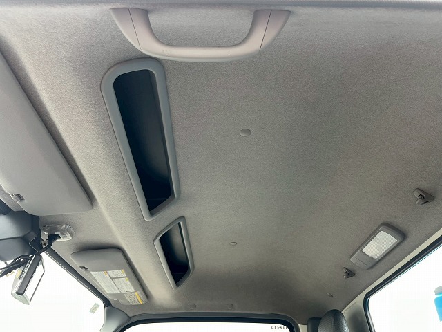 車検付★2.99トン積載★KYB製・2.5立米★電動ホッパー★生コン車|中古トラックの販売・買取・査定のアイナビ