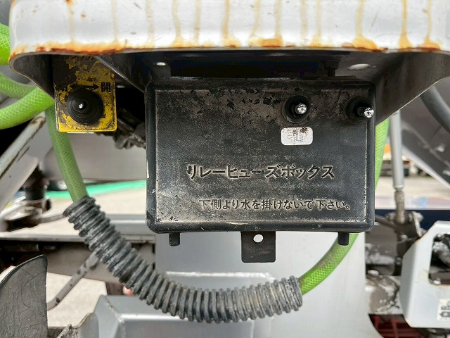 車検付★2.99トン積載★KYB製・2.5立米★電動ホッパー★生コン車|中古トラックの販売・買取・査定のアイナビ