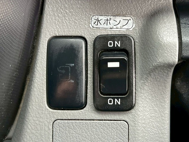 車検付★2.99トン積載★KYB製・2.5立米★電動ホッパー★生コン車|中古トラックの販売・買取・査定のアイナビ