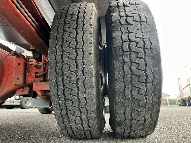 車検付★2.99トン積載★KYB製・2.5立米★電動ホッパー★生コン車|中古トラックの販売・買取・査定のアイナビ