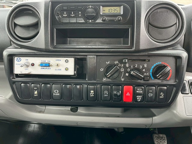 車検付★2.99トン積載★KYB製・2.5立米★電動ホッパー★生コン車|中古トラックの販売・買取・査定のアイナビ