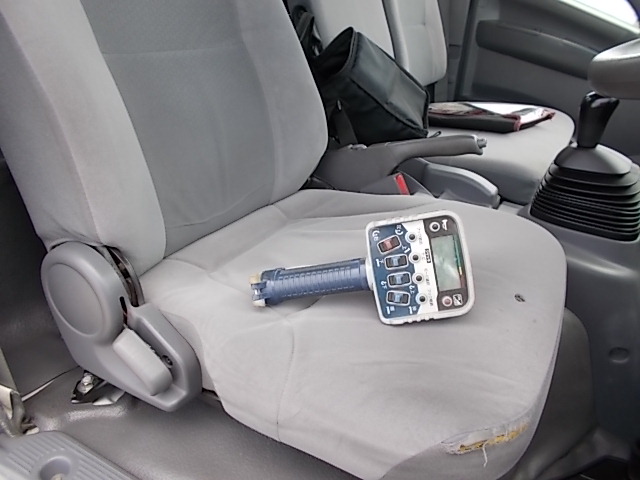 H27エルフクレーン4段Rジャッキラジコン 5Mボディー|中古トラックの販売・買取・査定のアイナビ