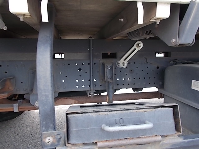 H27エルフクレーン4段Rジャッキラジコン 5Mボディー|中古トラックの販売・買取・査定のアイナビ