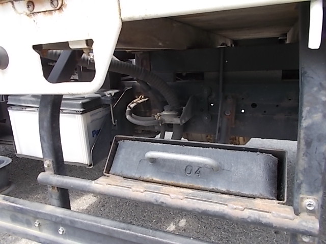 H27エルフクレーン4段Rジャッキラジコン 5Mボディー|中古トラックの販売・買取・査定のアイナビ