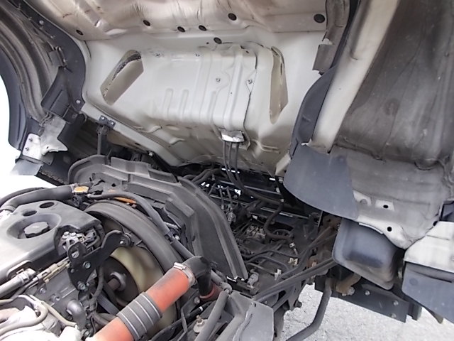 H27エルフクレーン4段Rジャッキラジコン 5Mボディー|中古トラックの販売・買取・査定のアイナビ