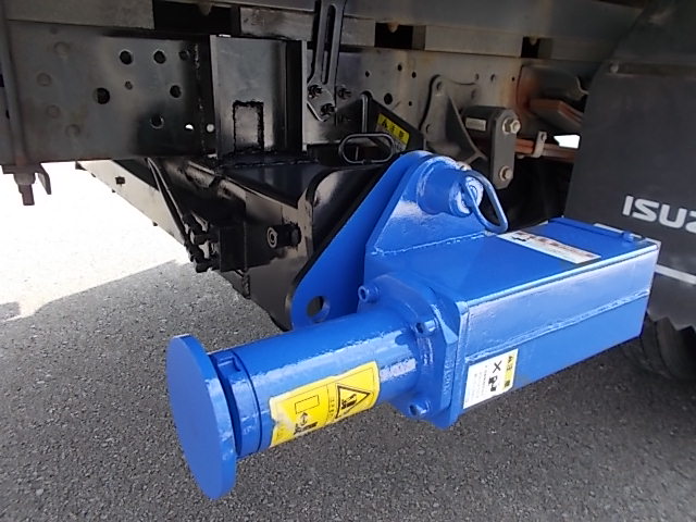 H27エルフクレーン4段Rジャッキラジコン 5Mボディー|中古トラックの販売・買取・査定のアイナビ