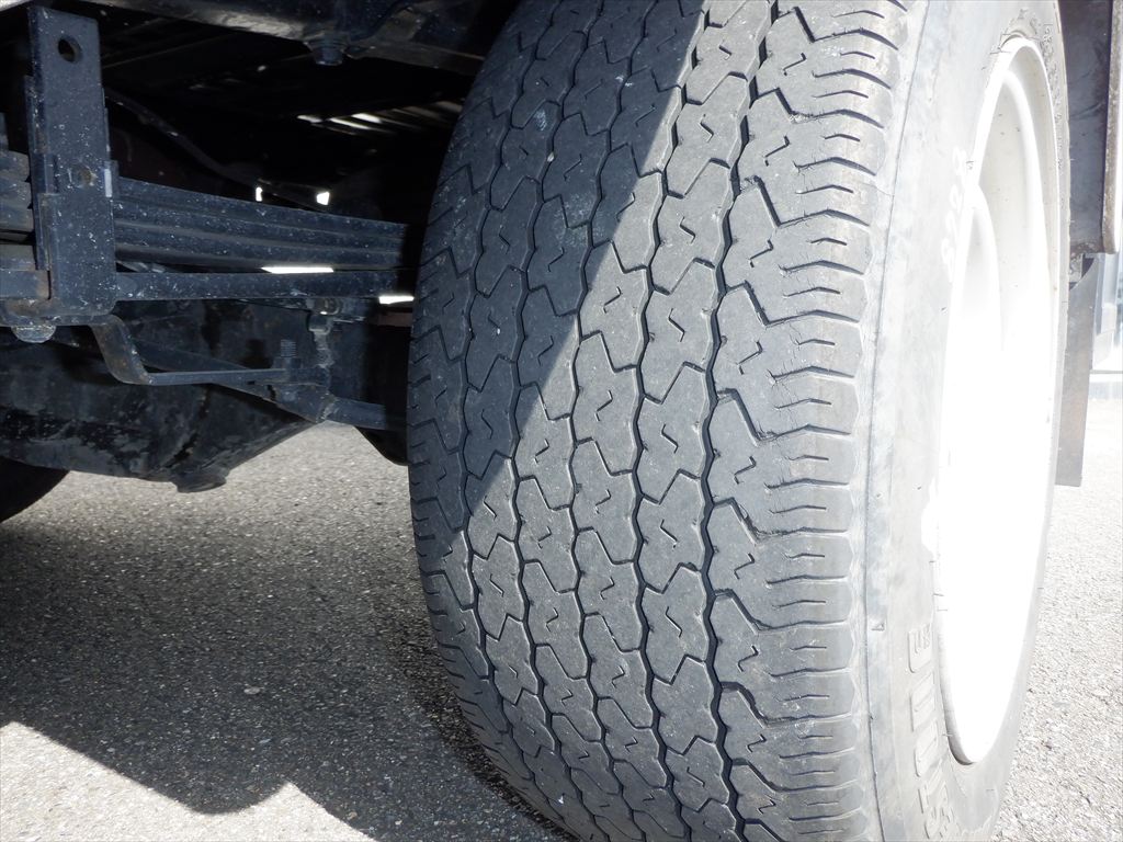 H24 トヨエース 平ボデーロングAT|中古トラックの販売・買取・査定のアイナビ