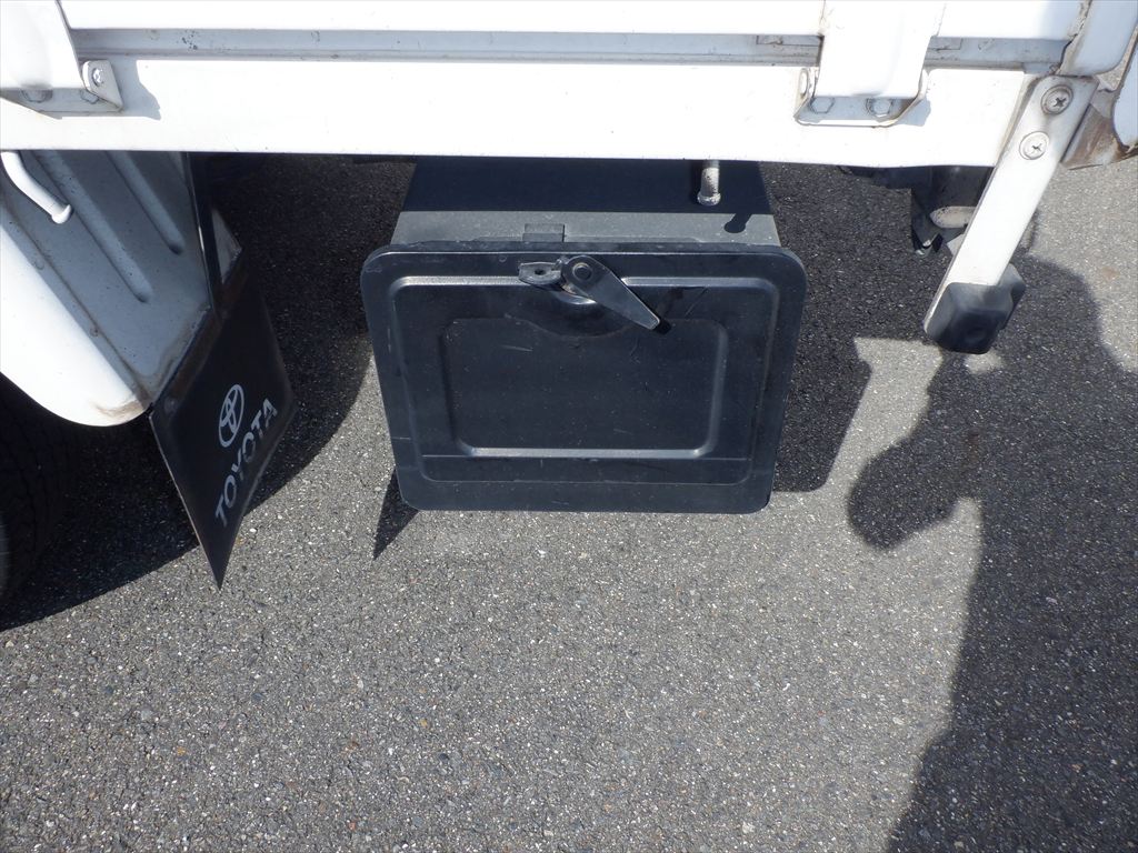 H24 トヨエース 平ボデーロングAT|中古トラックの販売・買取・査定のアイナビ