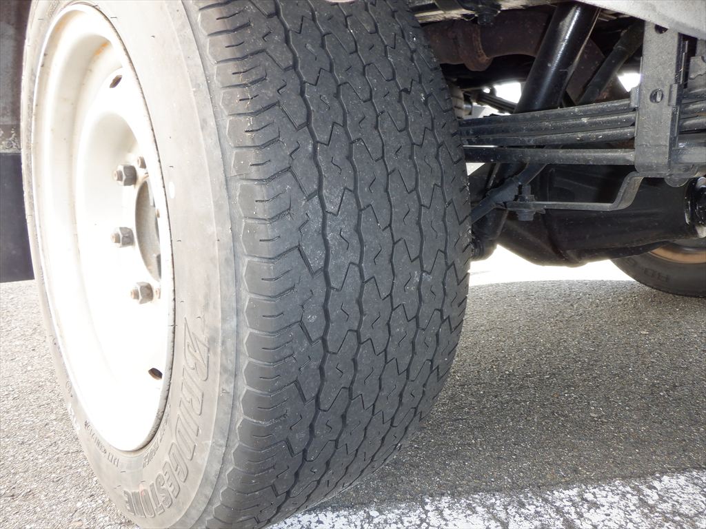 H24 トヨエース 平ボデーロングAT|中古トラックの販売・買取・査定のアイナビ