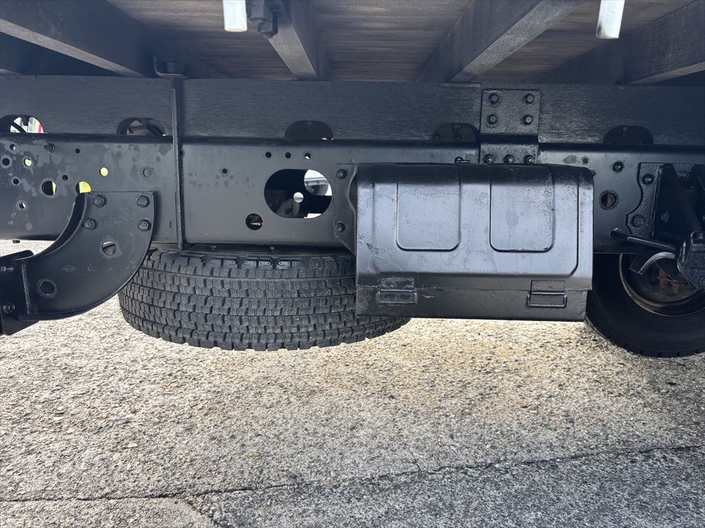 R1 フォワード 4段クレーン|中古トラックの販売・買取・査定のアイナビ