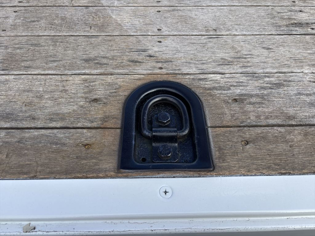 R1 フォワード 4段クレーン|中古トラックの販売・買取・査定のアイナビ