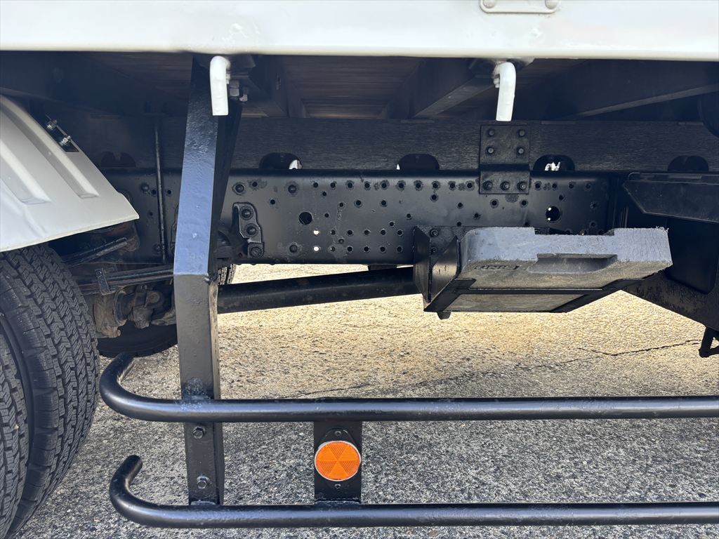 R1 フォワード 4段クレーン|中古トラックの販売・買取・査定のアイナビ