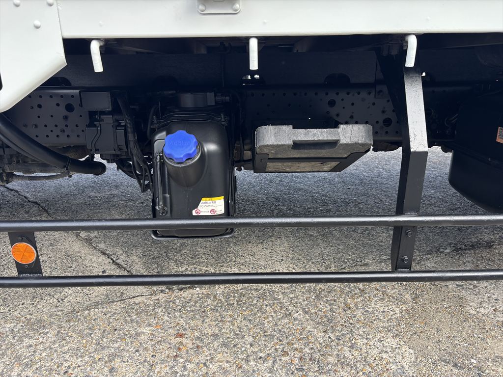 R1 フォワード 4段クレーン|中古トラックの販売・買取・査定のアイナビ